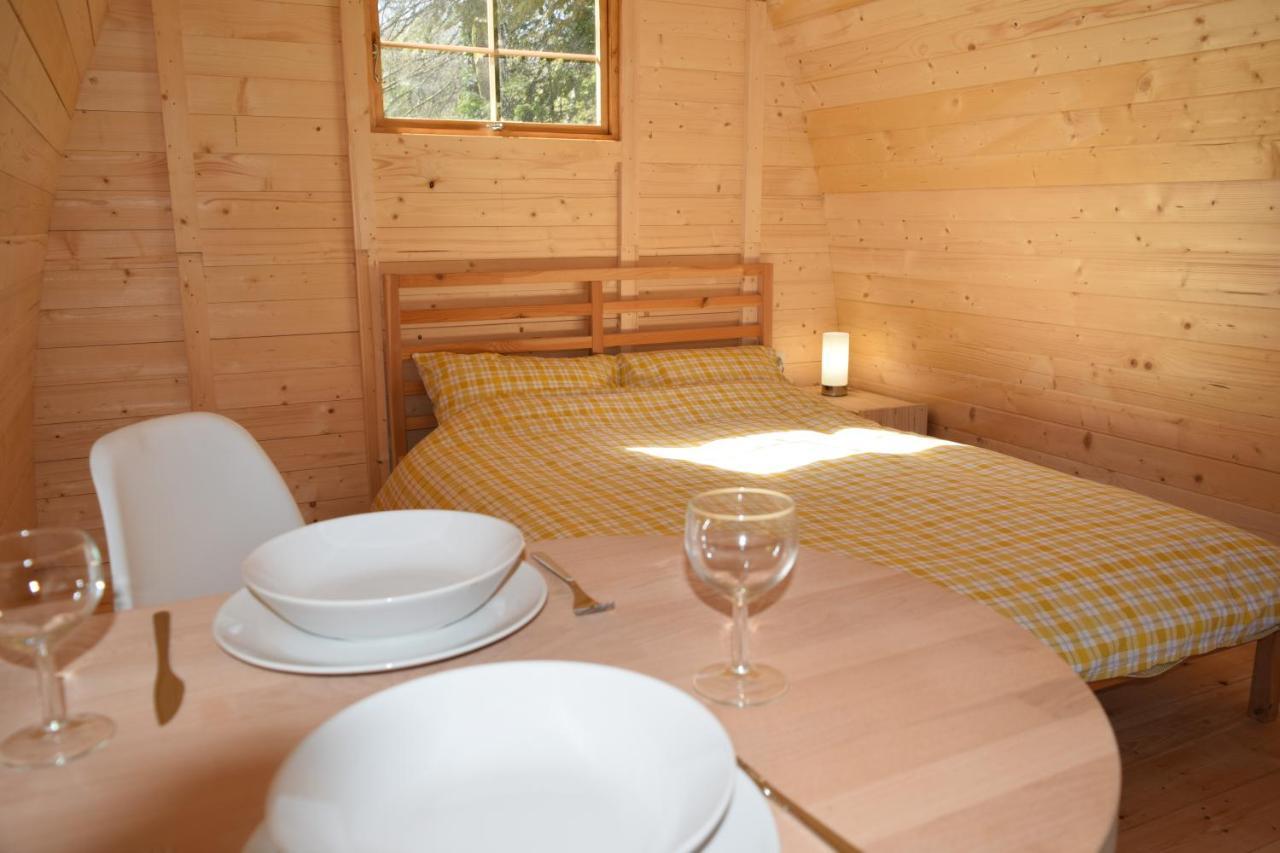 La Pointe Camping Chateaulin Bagian luar foto